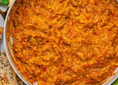طرز تهیه میرزا قاسمی با رب گوجه فرنگی؛ ساده و لذیذ طرز تهیه میرزا قاسمی با رب گوجه فرنگی؛ ساده و لذیذ